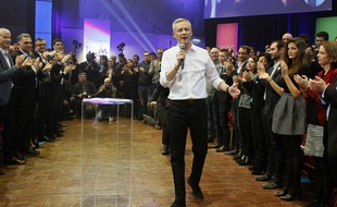 Bruno Le Maire lors de son premier meeting de campagne pour la primaire, à Aubervilliers, le samedi 5 mars.