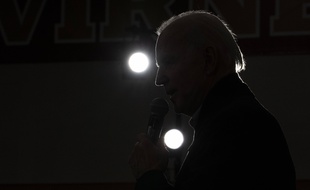 A 77 ans, Joe Biden se trouve au bord du gouffre après ses échecs dans l'Iowa et le New Hampshire.