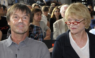Les deux principaux candidats à la primaire écologiste, Nicolas Hulot et Eva Joly, lors de leur second débat à la Bellevilloise, à Paris, le 9 juin 2011.