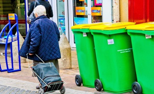 L'octogénaire, qui s'est fait arracher son caddie, a subi 45 jours d'ITT.
