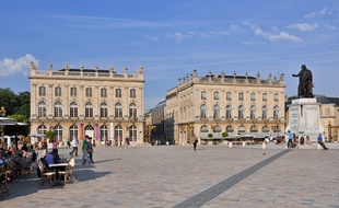 A Nancy, les prix des appartements sont plus élevés dans la vieille, au Sud et à l'Est de la place Stanislas, beaucoup moins du côté Ouest de la ville. Illustration