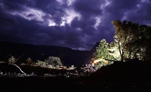 De l'eau de pluie contaminée sur le site de Fukushima s'est peut-être écoulée dans l'océan Pacifique voisin, a indiqué lundi la compagnie exploitante du complexe atomique balayé par le typhon Wipha la semaine passée.