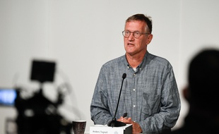 L'épidémiologiste Anders Tegnell est le leader et le visage de la stratégie de la Suède face à la pandémie de Covid-19, qui préfère faire confiance à la population que des mesures coercitives.