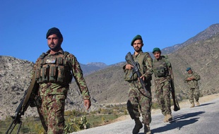 Des membres des forces de sécurité afghanes lors d'une opération militaire contre Daesh, le 6 décembre 2017. (illustration)