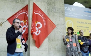 Les employés de La Poste dénonçaient hier la baisse des effectifs dans la capitale.