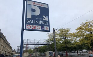 Le parking des Salinières a été incendie le 18 mai 2019.