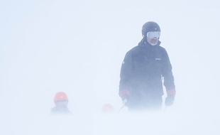 Des prêtres organisent une compétition de ski en Haute-Savoie