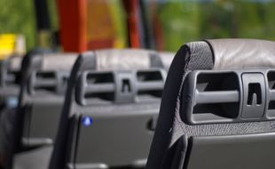 Le chauffeur de bus aurait indiqué qu'il s'agissait de son premier jour de travail.