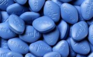 Le maire d'une petite ville chilienne va distribuer des pilules de Viagra aux hommes de sa commune âgés de plus de 60 ans pour "améliorer la qualité de la vie", a rapporté lundi la presse locale.