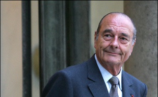 Jacques Chirac se rendra pour sa part en Thaïlande puis en Inde, à partir de vendredi. Accompagné de Thierry Breton (Economie et Finances), Michèle Alliot-Marie (Défense), Philippe Douste-Blazy (Affaires étrangères), Léon Bertrand (Tourisme) et Christine Lagarde (Commerce extérieur), M. Chirac rencontrera à plusieurs reprises le roi Bhumibol Adulyadej.