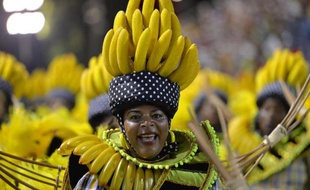 La banane à l'honneur durant la carnaval de Rio au Brésil, le 2 mars 2014