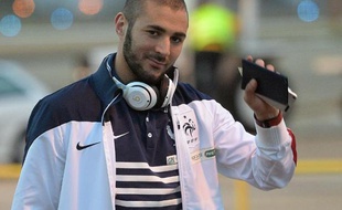 L'attaquant français Karim Benzema le 28 juin 2014 à l'aéroport de Ribeirao Preto
