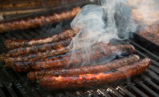 Alsace: Haro sur les merguez à la Fête de la musique (Illustration)