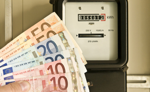 Les fournisseurs d'électricité et de gaz peuvent régulariser la facturation de vos consommations sur 14 mois maximum.