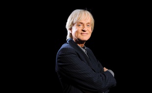 Le chanteur Dave arrive sur France 3