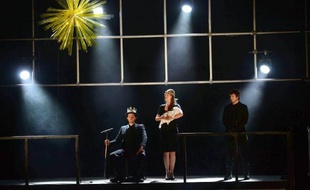 Les acteurs de la troupe "La Piccola Familia" répètent la pièce "Henry VI" de Shakespeare au Théâtre national de Bretagne, à Rennes, le 25 juin 2014