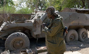 Des soldats du Burkina Faso "sont déjà installés, ils pourront ensuite aller à Niono et à Diabali", deux localités situées plus au nord, dont l'une, Diabali, a été récemment reprise aux islamistes par les armées française et malienne.