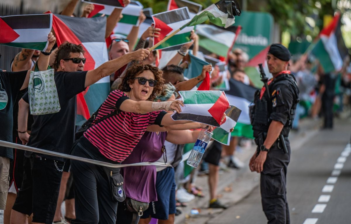 Vuelta 2025 : Nouvelle manifestation propalestinienne et nouvelle frayeur pour les coureurs lors de la 20e étape