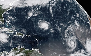 L'ouragan tropical Isaac, ainsi que Florence et Hélène, sur l'océan Atlantique.