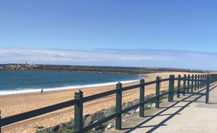 L'embarcation s'est renversée à al sortie du chenal de la plage des Cavaliers.