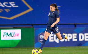 Delphine Cascarino sous le maillot de l'équipe de France en octobre 2020.