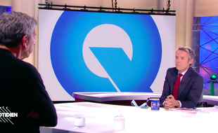 Yann Barthès face à Michel Cymes