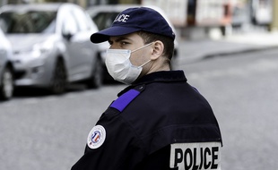 La loi instaurant un état d'urgence sanitaire a été adoptée par l'Assemblée nationale pour lutter contre l'épidémie de coronavirus.