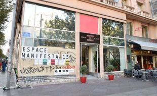 L'espace accueil de Manifesta 13 à Marseille.