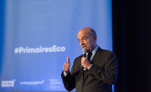 Bordeaux et candidat à la primaire à droite Alain Juppé, le 27 septembre 2016 à Paris.