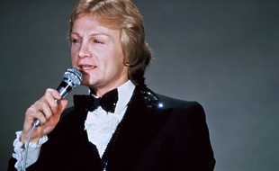 310x190_claude-francois-plateau-television-annees-1970