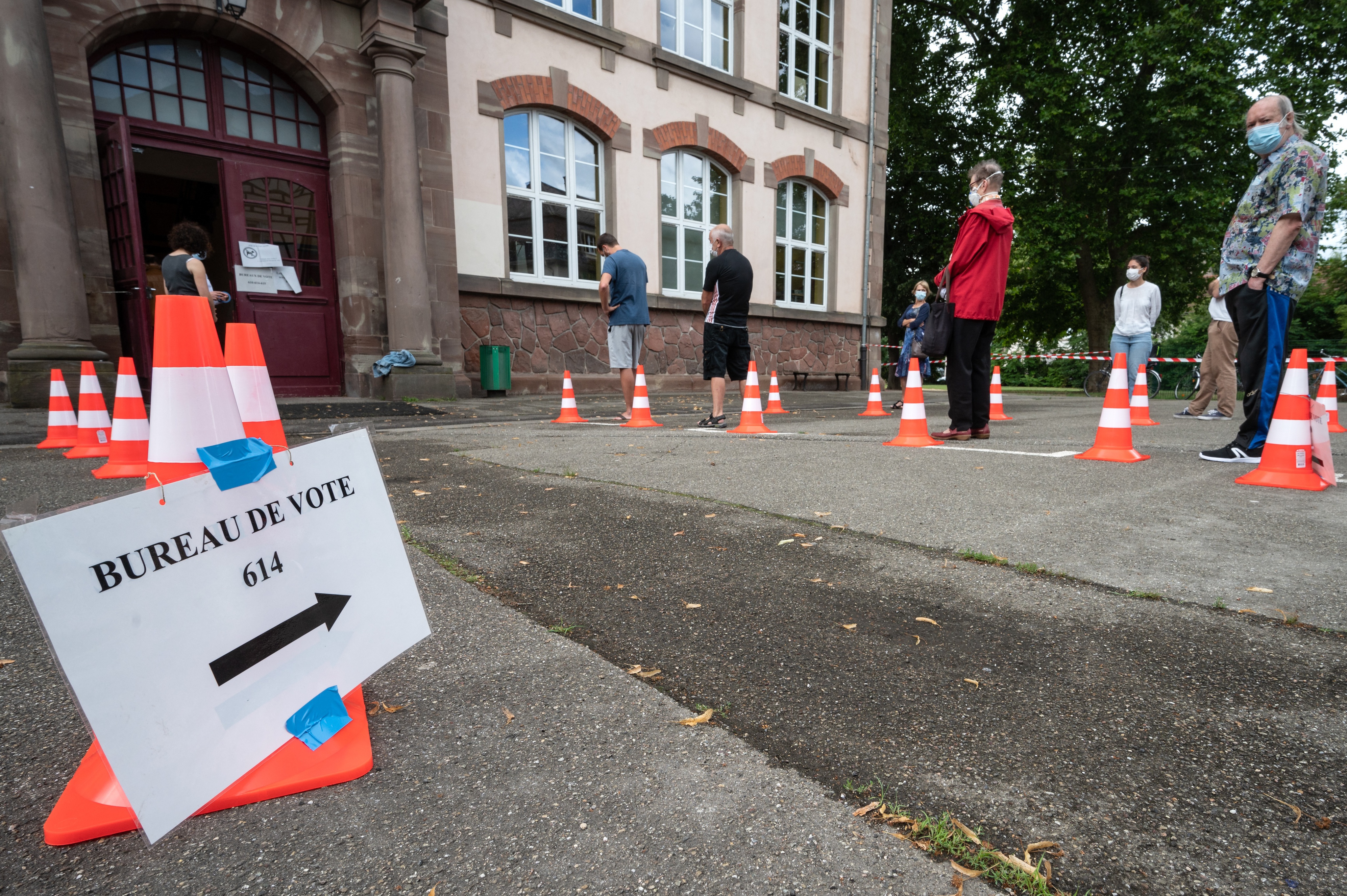 La queue devant un bureau de vote à Strasbourg, lors des municipales 2020. Illustration.