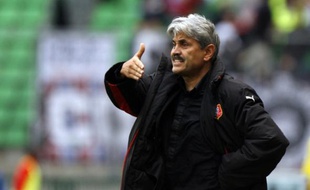 Guy Lacombe, entraîneur du Stade rennais.