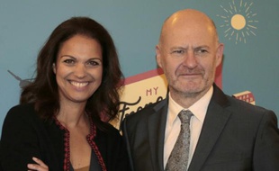 Isabelle Giordano (g), directrice générale d'Unifrance et Jean-Paul Salome, président de l'organisme chargé de la promotion du cinéma français à l'étranger, à Paris, le 15 janvier 2016