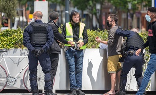 Des « gilets jaunes » ont bravé l'interdiction de manifester samedi, comme ici à Toulouse.