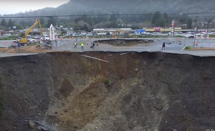 Un trou géant (sinkhole) dans l'Oregon, en janvier 2016.