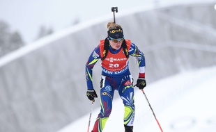 Marie Dorin a remporté la médaille d'argent du sprint lors des Mondiaux de biathlon d'Oslo, le 5 mars 2016.