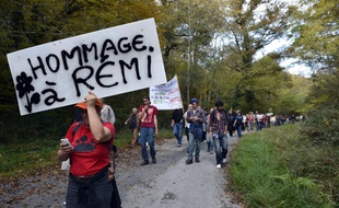La famille de Rémi Fraisse a "salué" le jugement, constatant "avec douleur que si les recours administratifs et le dialogue environnemental avaient été respectés, les travaux n'auraient pas démarré et cette tragédie ne serait jamais arrivée"