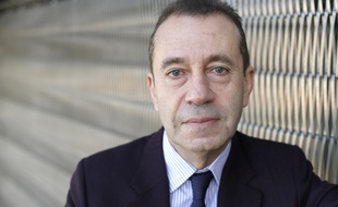 Bruno Racine, ancien président de la Bibliothèque nationale de France, dresse une série de 23 recommandations en vue d'améliorer la situation des artistes-auteurs dans un rapport.
