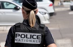 Un homme attaque un passant à l’arme blanche et prend la fuite à Paris
