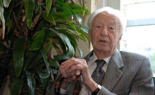 Jean Dausset, prix Nobel de médecine en 1980, à Paris, le 5 juillet 2007.