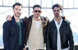 Les Jonas Brothers dénoncent les questions sur leur sexualité à leurs début…