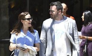 Les acteurs Jennifer Garner et Ben Affleck dans les rues de Brentwood en Californie