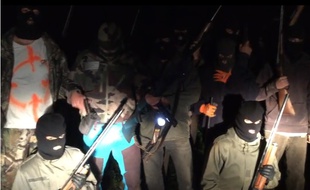 Capture d'écran de la vidéo du commando relançant la chasse à l'ours diffusée en septembre dernier.