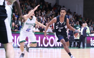 Théo Maledon, ici lors d'un match à Nanterre en janvier, tourne à 7,2 points en moyenne cette saison en Jeep Elite.