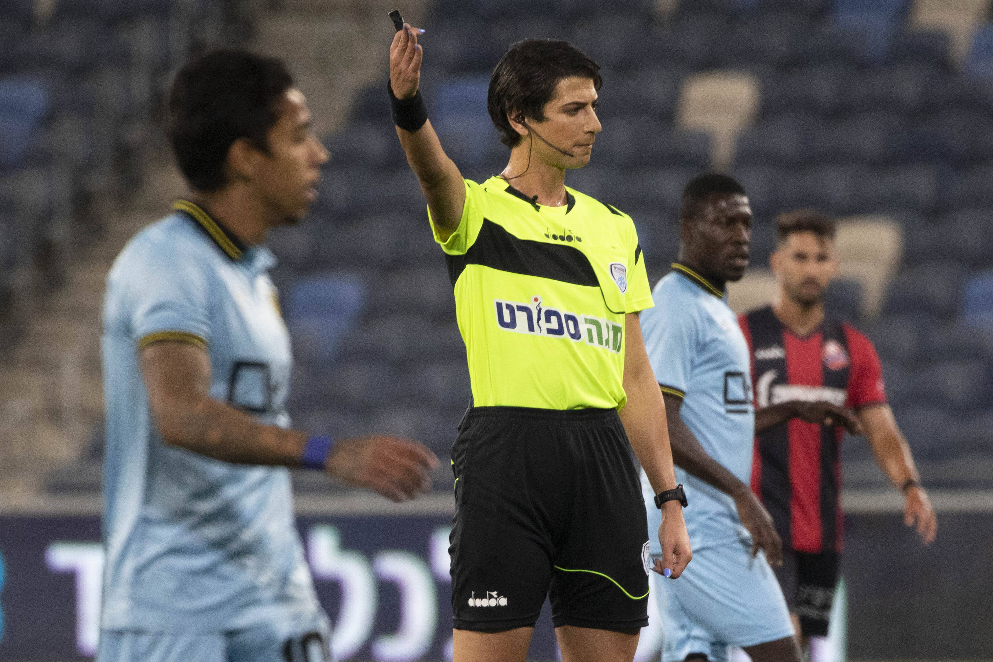 Israël : Pour la première fois, une arbitre transgenre en charge d'un match du championnat