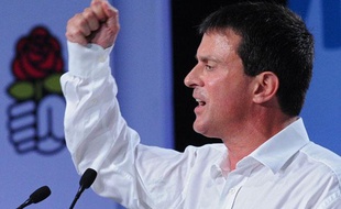Manuel Valls pendant son discours aux universités d'été du PS, à La Rochelle le 24 août 2013.