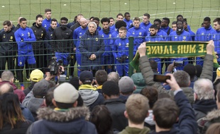 Joueurs et supporters vont rendre hommage à Sala disparu il y a une semaine.
