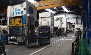 Les presses de l'usine de La Souterraine dans la Creuse.