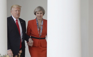 Le président américain Donald Trump et la Première ministre britannique, Theresa May, le 27 janvier 2016 à la Maison Blanche.