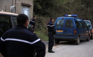 Joseph Sisti, 59 ans, éleveur, et son beau-frère Jean-Louis Chiodi, 51 ans, commerçant, ont été tués l'un après l'autre, vraisemblablement vers 08h00 en ce dimanche de Pâques, et non dans l'après-midi comme on le pensait dans un premier temps.